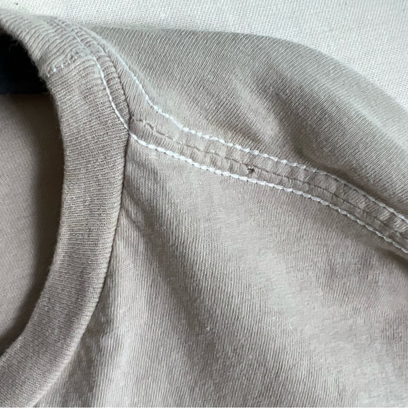 Def Leppard Graphic Tshirt - Picture 9 of 9